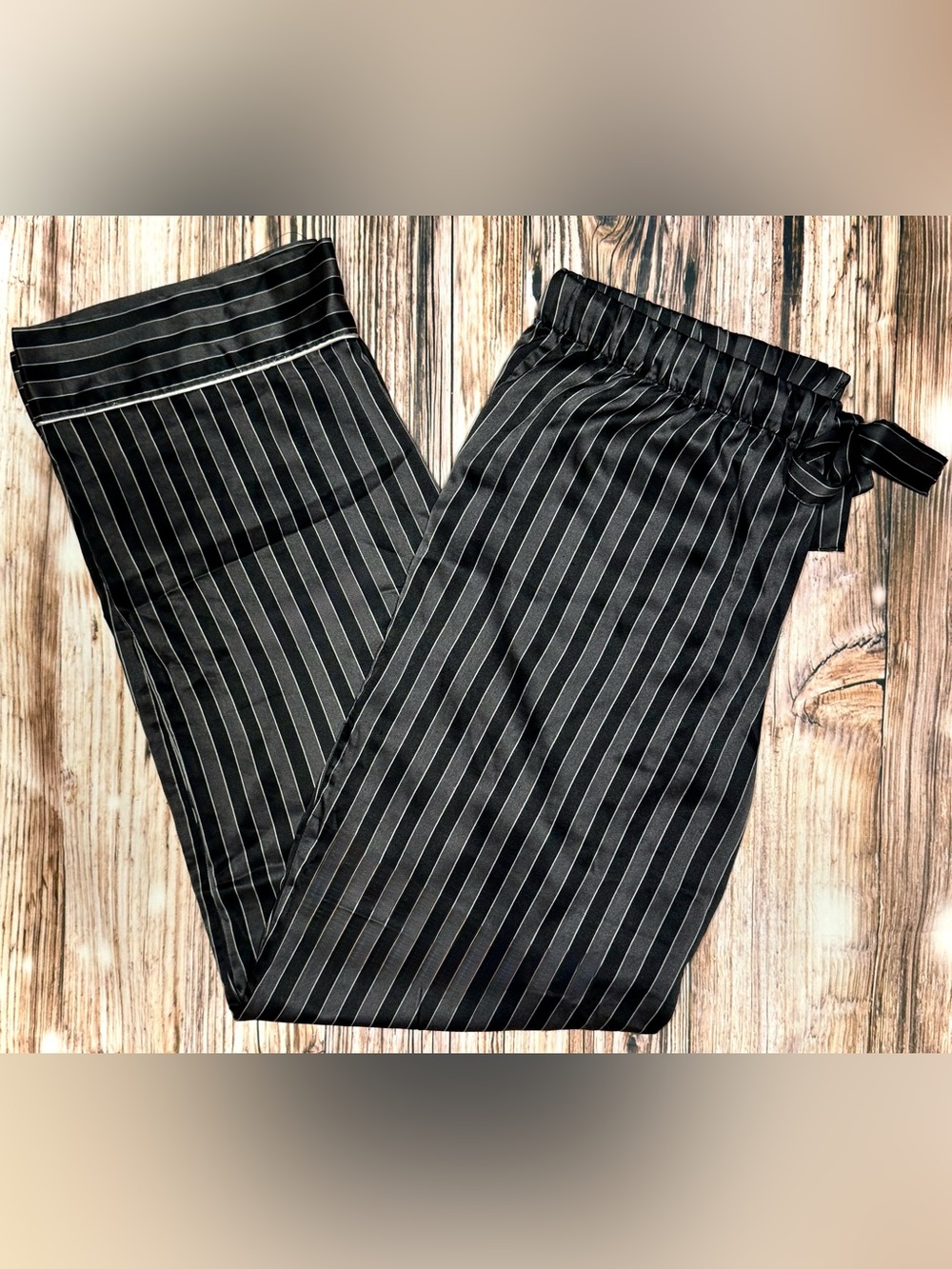 VICTORIAS SECRET || Satin Tie Waist PJ Pant in Black Pinstripe - SZ Small